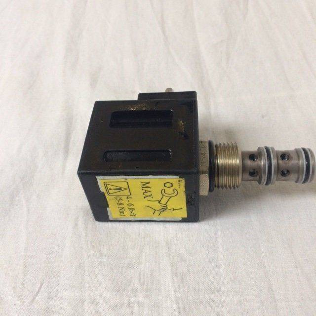 Valve solenoid for Caterpillar / Mitsubishi - Hydrauliventtiili - Materiaalinkäsittely: kuva Valve solenoid for Caterpillar / Mitsubishi - Hydrauliventtiili - Materiaalinkäsittely Valve solenoid for Caterpillar / Mitsubishi - Hydrauliventtiili - Materiaalinkäsittely: kuva Valve solenoid for Caterpillar / Mitsubishi - Hydrauliventtiili - Materiaalinkäsittely