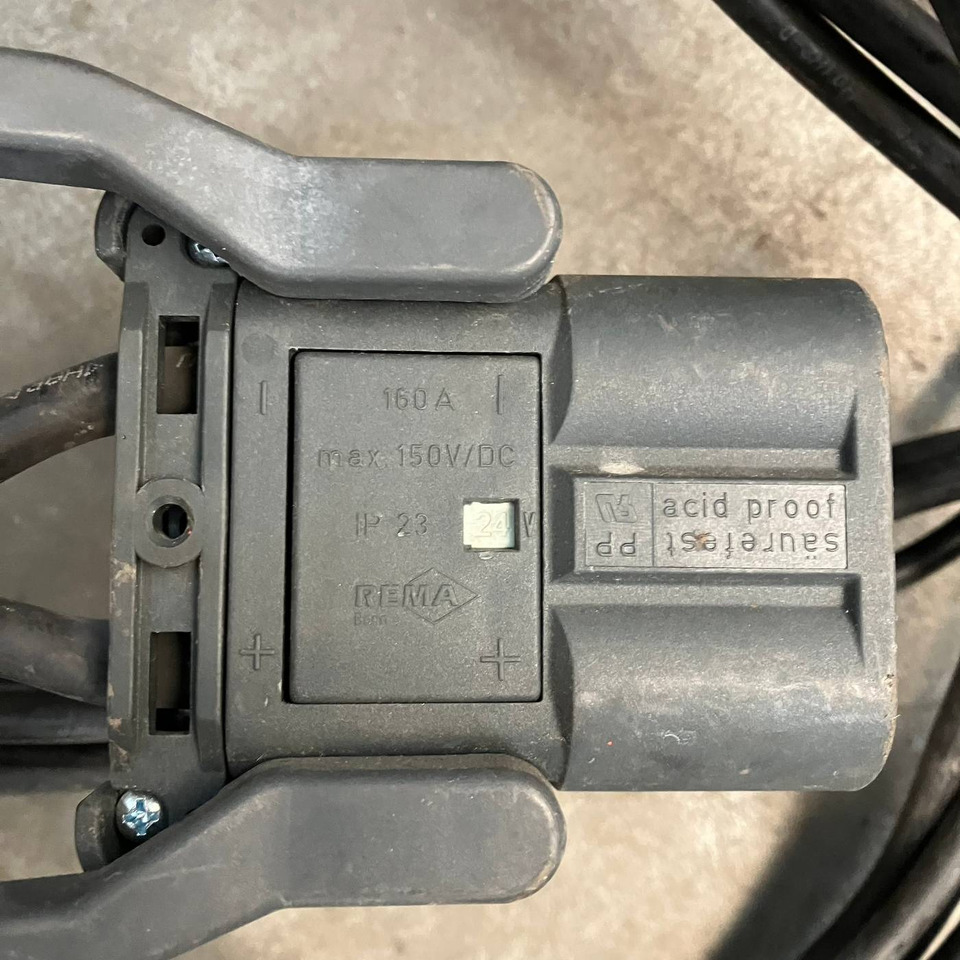 Tricom 24V/60A - Varaosat - Materiaalinkäsittely: kuva Tricom 24V/60A - Varaosat - Materiaalinkäsittely Tricom 24V/60A - Varaosat - Materiaalinkäsittely: kuva Tricom 24V/60A - Varaosat - Materiaalinkäsittely