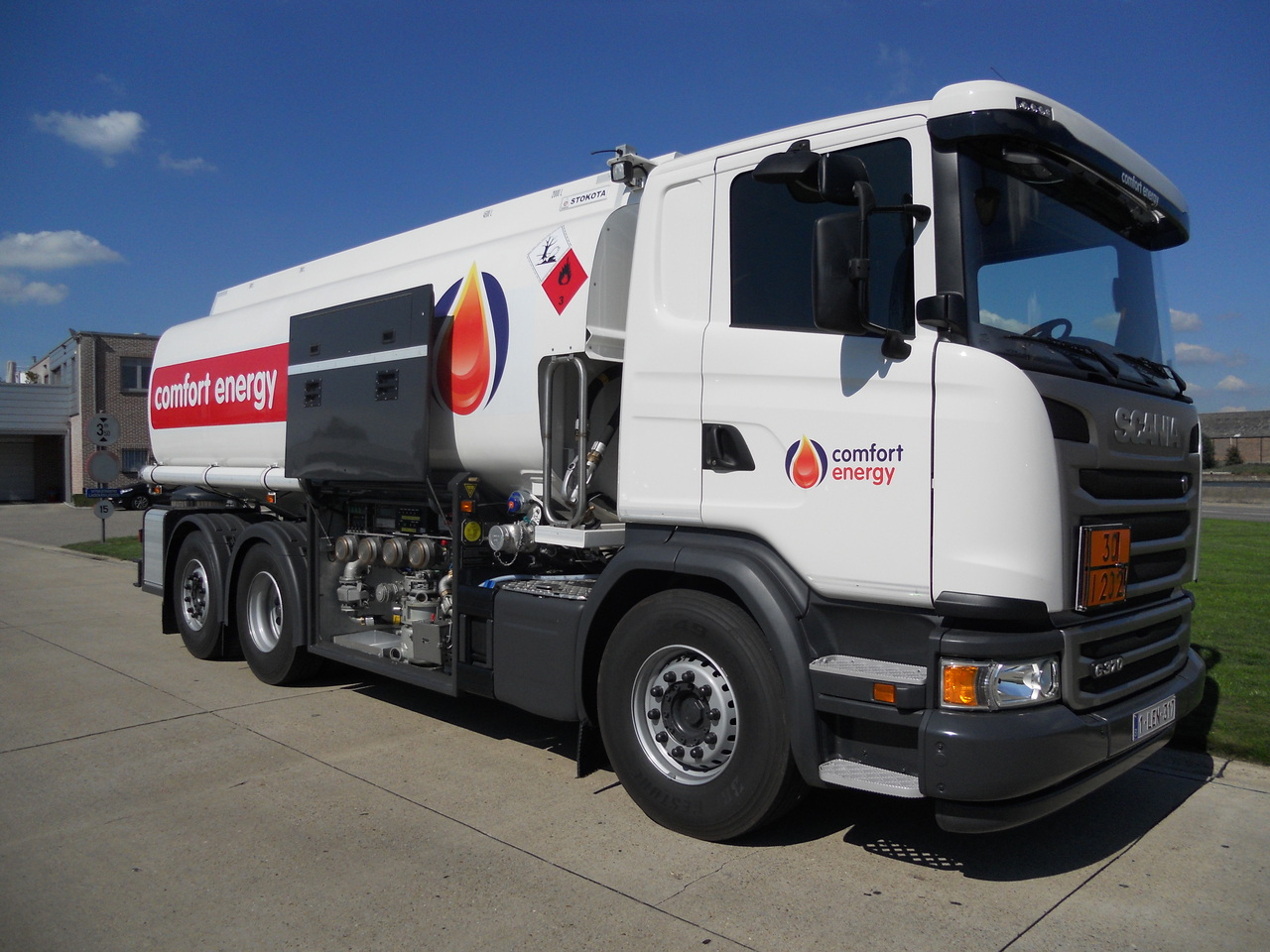SCANIA G370 - Säiliöauto: kuva SCANIA G370 - Säiliöauto SCANIA G370 - Säiliöauto: kuva SCANIA G370 - Säiliöauto
