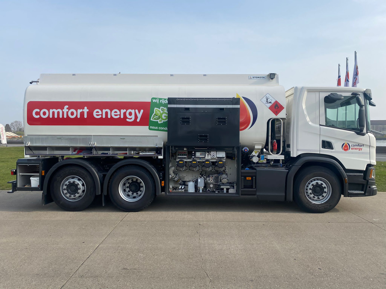 Säiliöauto SCANIA P410: kuva Säiliöauto SCANIA P410