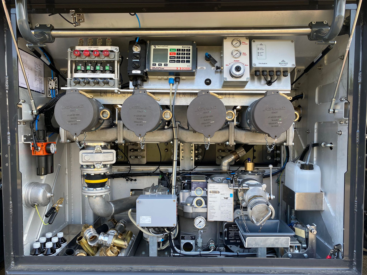 Säiliöauto SCANIA P410: kuva Säiliöauto SCANIA P410 Säiliöauto SCANIA P410: kuva Säiliöauto SCANIA P410