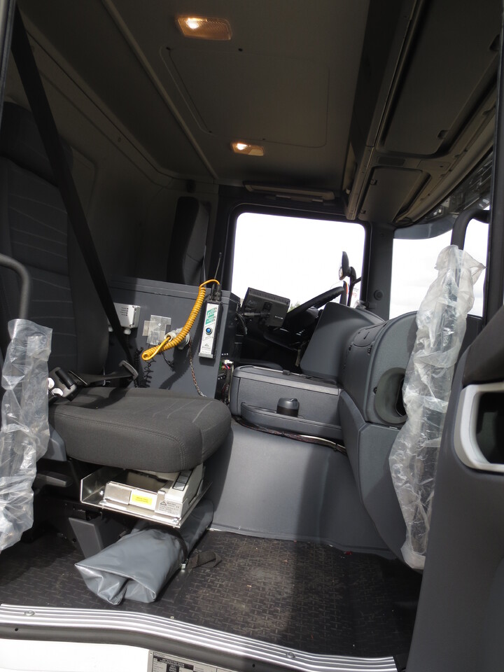 Scania G370 - Säiliöauto: kuva Scania G370 - Säiliöauto Scania G370 - Säiliöauto: kuva Scania G370 - Säiliöauto