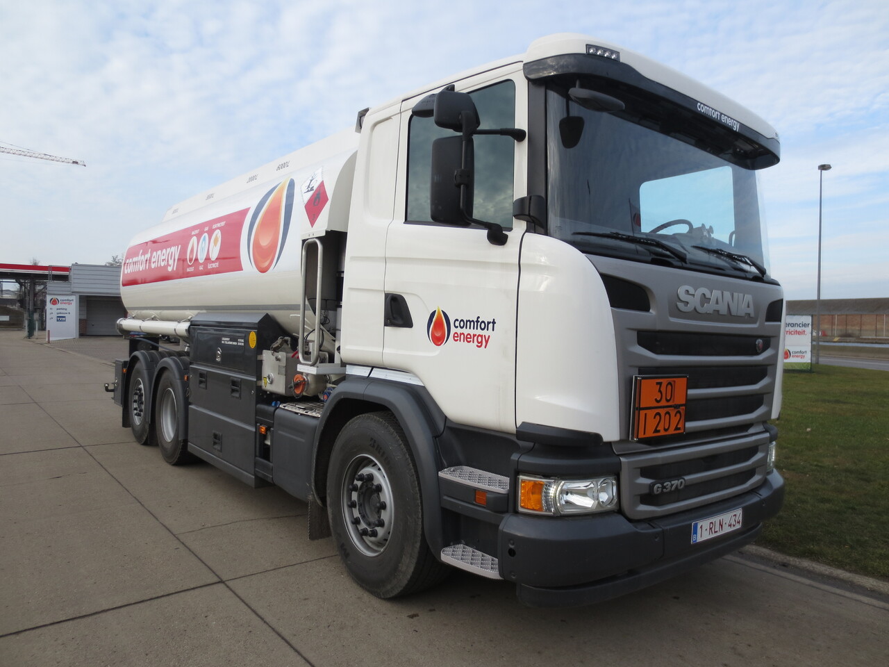 Scania G370 - Säiliöauto: kuva Scania G370 - Säiliöauto Scania G370 - Säiliöauto: kuva Scania G370 - Säiliöauto