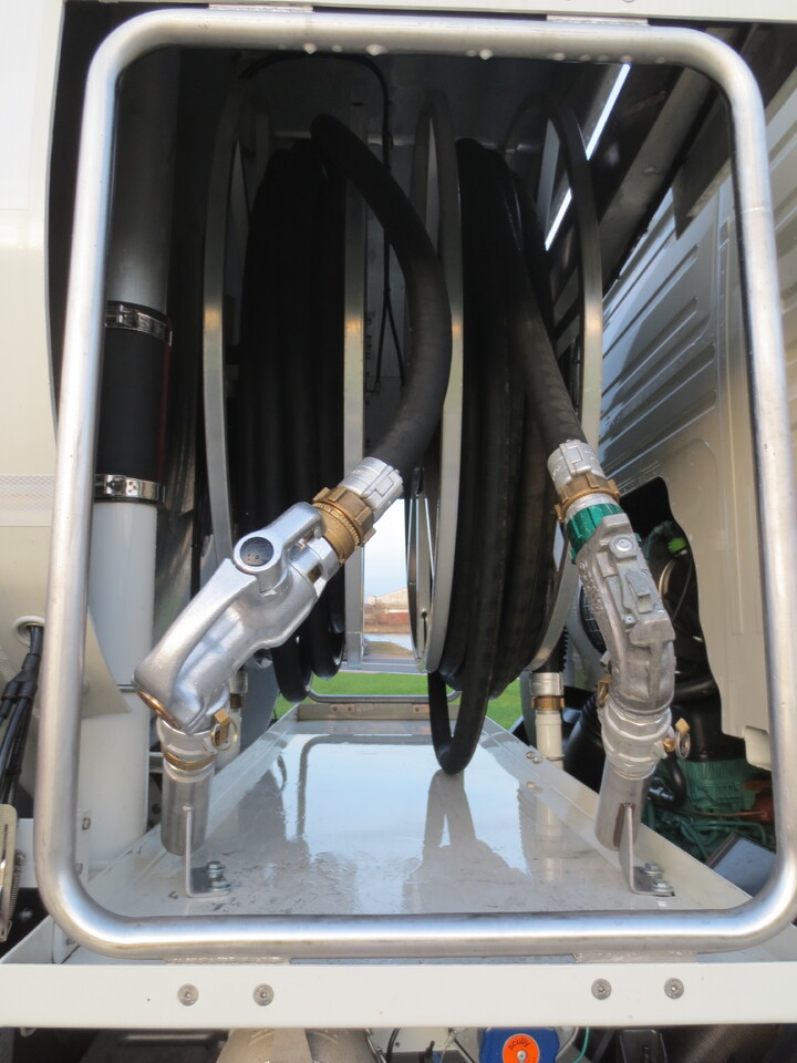 Säiliöauto VOLVO FM: kuva Säiliöauto VOLVO FM