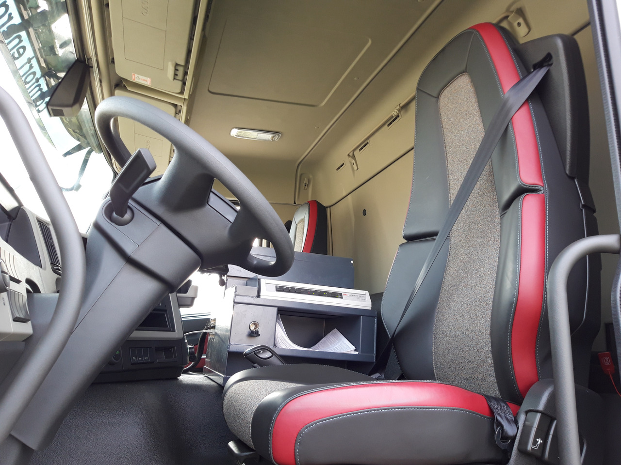 VOLVO FM - Säiliöauto: kuva VOLVO FM - Säiliöauto VOLVO FM - Säiliöauto: kuva VOLVO FM - Säiliöauto