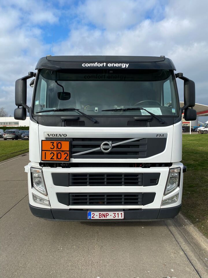 VOLVO FM - Säiliöauto: kuva VOLVO FM - Säiliöauto VOLVO FM - Säiliöauto: kuva VOLVO FM - Säiliöauto