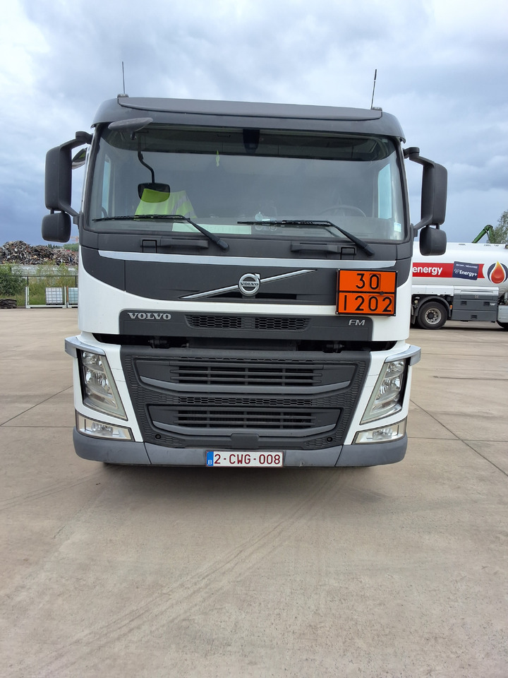 VOLVO FM - Säiliöauto: kuva VOLVO FM - Säiliöauto VOLVO FM - Säiliöauto: kuva VOLVO FM - Säiliöauto