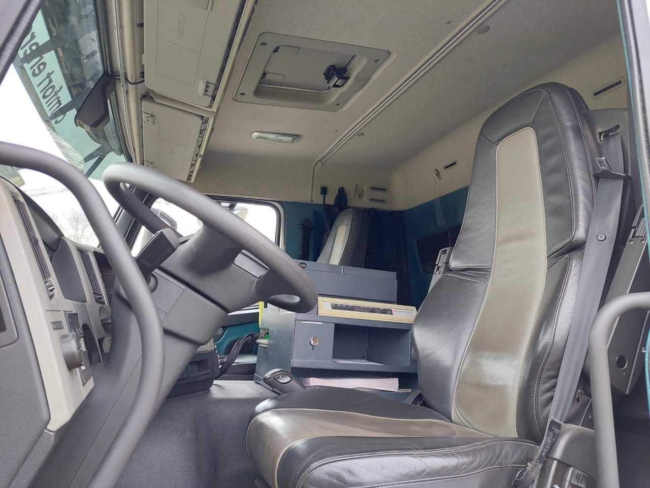 VOLVO FM - Säiliöauto: kuva VOLVO FM - Säiliöauto VOLVO FM - Säiliöauto: kuva VOLVO FM - Säiliöauto