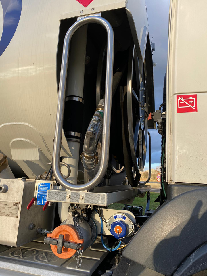 Säiliöauto VOLVO FM: kuva Säiliöauto VOLVO FM