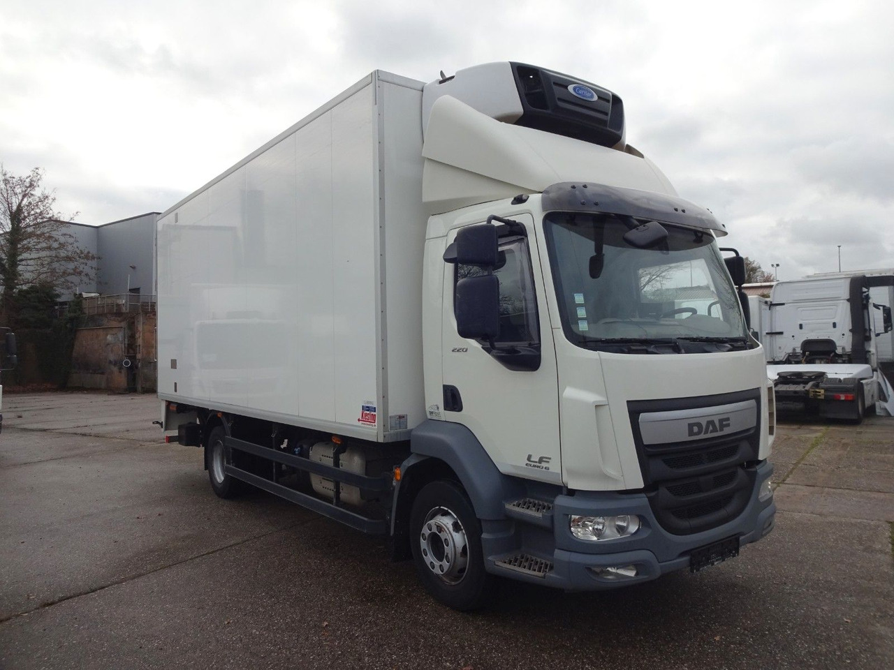 DAF LF 220, 16 T, LBW, Türen, Klima, Automat, Kamera - Refrigeraattori kuorma-auto: kuva DAF LF 220, 16 T, LBW, Türen, Klima, Automat, Kamera - Refrigeraattori kuorma-auto DAF LF 220, 16 T, LBW, Türen, Klima, Automat, Kamera - Refrigeraattori kuorma-auto: kuva DAF LF 220, 16 T, LBW, Türen, Klima, Automat, Kamera - Refrigeraattori kuorma-auto