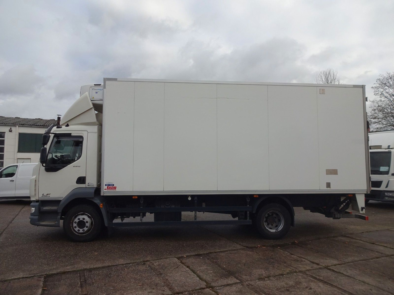 DAF LF 220, 16 T, LBW, Türen, Klima, Automat, Kamera - Umpikori kuorma-auto: kuva DAF LF 220, 16 T, LBW, Türen, Klima, Automat, Kamera - Umpikori kuorma-auto DAF LF 220, 16 T, LBW, Türen, Klima, Automat, Kamera - Umpikori kuorma-auto: kuva DAF LF 220, 16 T, LBW, Türen, Klima, Automat, Kamera - Umpikori kuorma-auto