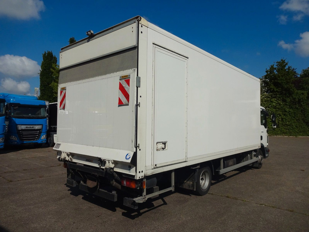 MAN MAN TGL 8.190, Koffer, LBW, Kamera, Luft, AHK - Umpikori kuorma-auto: kuva MAN MAN TGL 8.190, Koffer, LBW, Kamera, Luft, AHK - Umpikori kuorma-auto MAN MAN TGL 8.190, Koffer, LBW, Kamera, Luft, AHK - Umpikori kuorma-auto: kuva MAN MAN TGL 8.190, Koffer, LBW, Kamera, Luft, AHK - Umpikori kuorma-auto