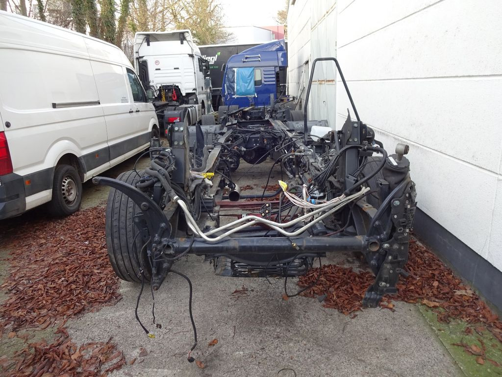MAN TGX , Chassi mit Hinterachse, Bj-2016 - Runko/ Alusta - Kuorma-auto: kuva MAN TGX , Chassi mit Hinterachse, Bj-2016 - Runko/ Alusta - Kuorma-auto MAN TGX , Chassi mit Hinterachse, Bj-2016 - Runko/ Alusta - Kuorma-auto: kuva MAN TGX , Chassi mit Hinterachse, Bj-2016 - Runko/ Alusta - Kuorma-auto