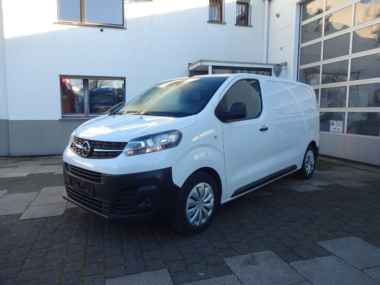 Opel 50 x Vivaro Kasten L1H1, Klima, PDC, Tempomat - Pieni pakettiauto: kuva Opel 50 x Vivaro Kasten L1H1, Klima, PDC, Tempomat - Pieni pakettiauto Opel 50 x Vivaro Kasten L1H1, Klima, PDC, Tempomat - Pieni pakettiauto: kuva Opel 50 x Vivaro Kasten L1H1, Klima, PDC, Tempomat - Pieni pakettiauto