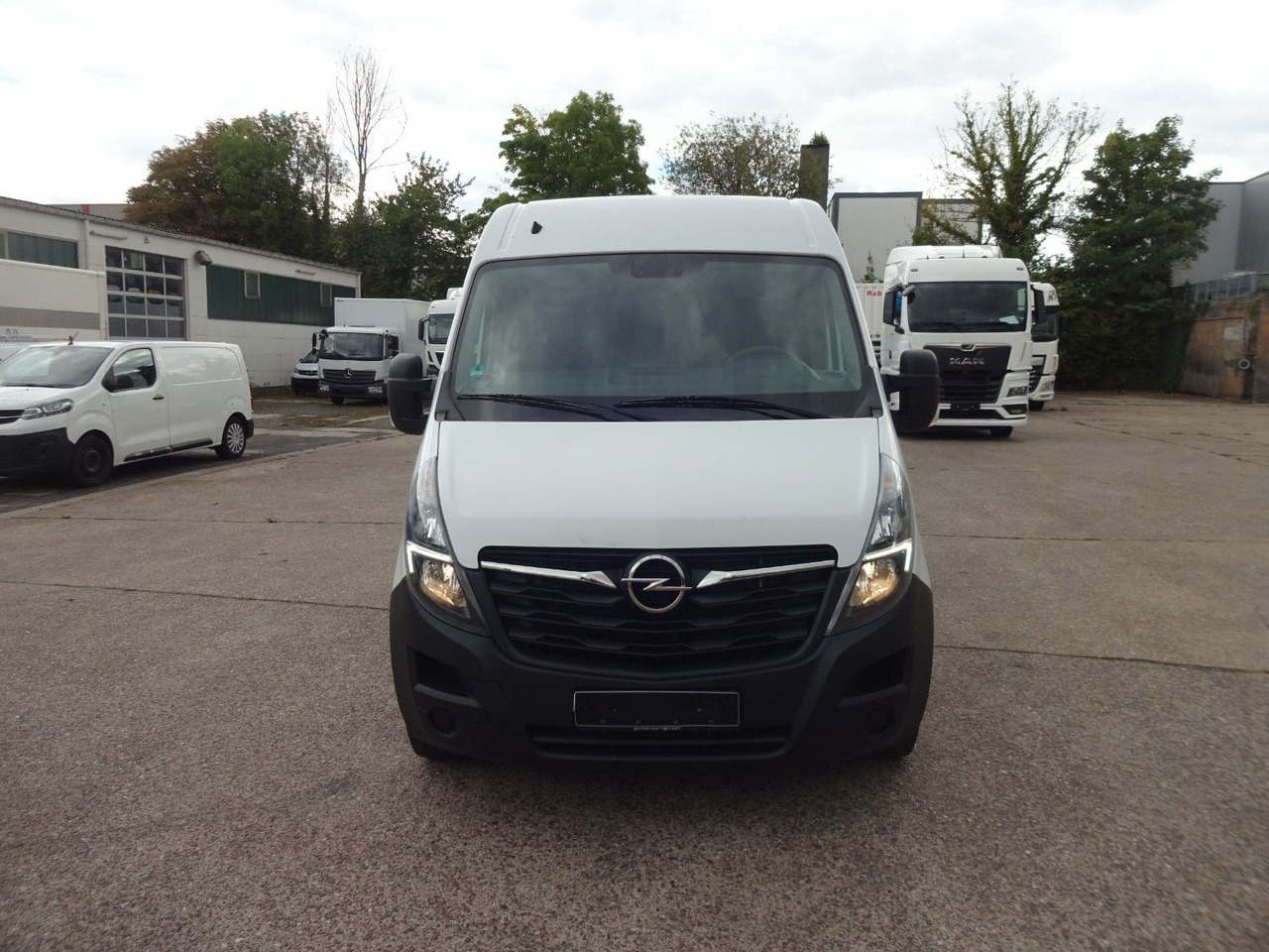 Opel Movano Kasten L3H2, AHK, Klima - Pakettiauto: kuva Opel Movano Kasten L3H2, AHK, Klima - Pakettiauto Opel Movano Kasten L3H2, AHK, Klima - Pakettiauto: kuva Opel Movano Kasten L3H2, AHK, Klima - Pakettiauto