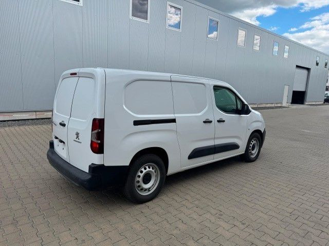 Peugeot Partner Premium Elektro, L3H1, 100 kW, Kamera - Pieni pakettiauto, Sähköpakettiauto: kuva Peugeot Partner Premium Elektro, L3H1, 100 kW, Kamera - Pieni pakettiauto, Sähköpakettiauto Peugeot Partner Premium Elektro, L3H1, 100 kW, Kamera - Pieni pakettiauto, Sähköpakettiauto: kuva Peugeot Partner Premium Elektro, L3H1, 100 kW, Kamera - Pieni pakettiauto, Sähköpakettiauto