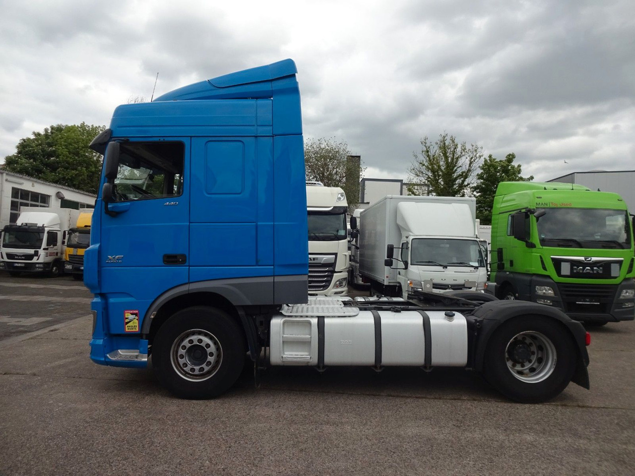 DAF XF 440, SC, Klima, 2 x Tank, Intarder, Standklim - Vetopöytäauto: kuva DAF XF 440, SC, Klima, 2 x Tank, Intarder, Standklim - Vetopöytäauto DAF XF 440, SC, Klima, 2 x Tank, Intarder, Standklim - Vetopöytäauto: kuva DAF XF 440, SC, Klima, 2 x Tank, Intarder, Standklim - Vetopöytäauto