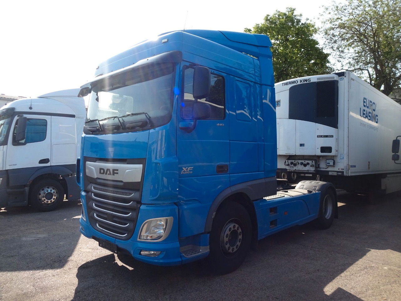 DAF XF 440, SC, Klima, 2 x Tank, Intarder, Standklim - Vetopöytäauto: kuva DAF XF 440, SC, Klima, 2 x Tank, Intarder, Standklim - Vetopöytäauto DAF XF 440, SC, Klima, 2 x Tank, Intarder, Standklim - Vetopöytäauto: kuva DAF XF 440, SC, Klima, 2 x Tank, Intarder, Standklim - Vetopöytäauto