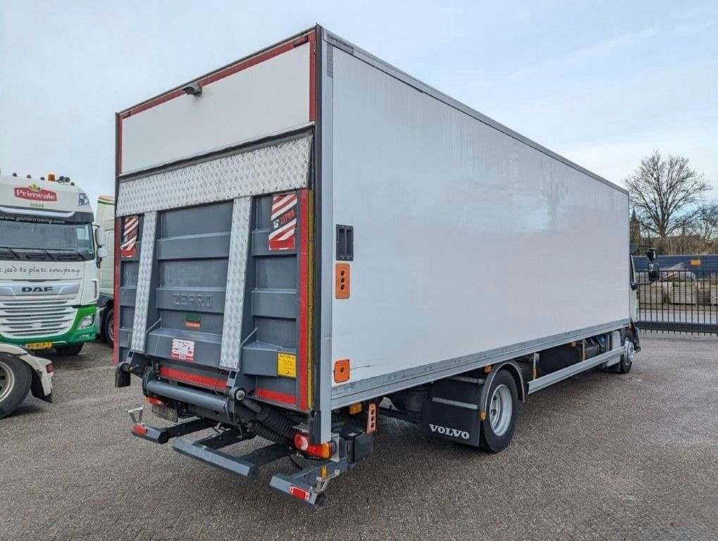 Volvo FL 210, 12tn., Isolirt, Autom, wie neu - Umpikori kuorma-auto: kuva Volvo FL 210, 12tn., Isolirt, Autom, wie neu - Umpikori kuorma-auto Volvo FL 210, 12tn., Isolirt, Autom, wie neu - Umpikori kuorma-auto: kuva Volvo FL 210, 12tn., Isolirt, Autom, wie neu - Umpikori kuorma-auto