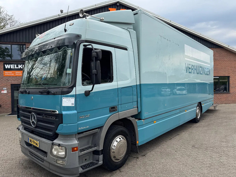 Mercedes-Benz Actros 1832 4X2 8.1M Koffer 555.880KM! LBW EURO 5 Zijdeuren - Umpikori kuorma-auto: kuva Mercedes-Benz Actros 1832 4X2 8.1M Koffer 555.880KM! LBW EURO 5 Zijdeuren - Umpikori kuorma-auto Mercedes-Benz Actros 1832 4X2 8.1M Koffer 555.880KM! LBW EURO 5 Zijdeuren - Umpikori kuorma-auto: kuva Mercedes-Benz Actros 1832 4X2 8.1M Koffer 555.880KM! LBW EURO 5 Zijdeuren - Umpikori kuorma-auto