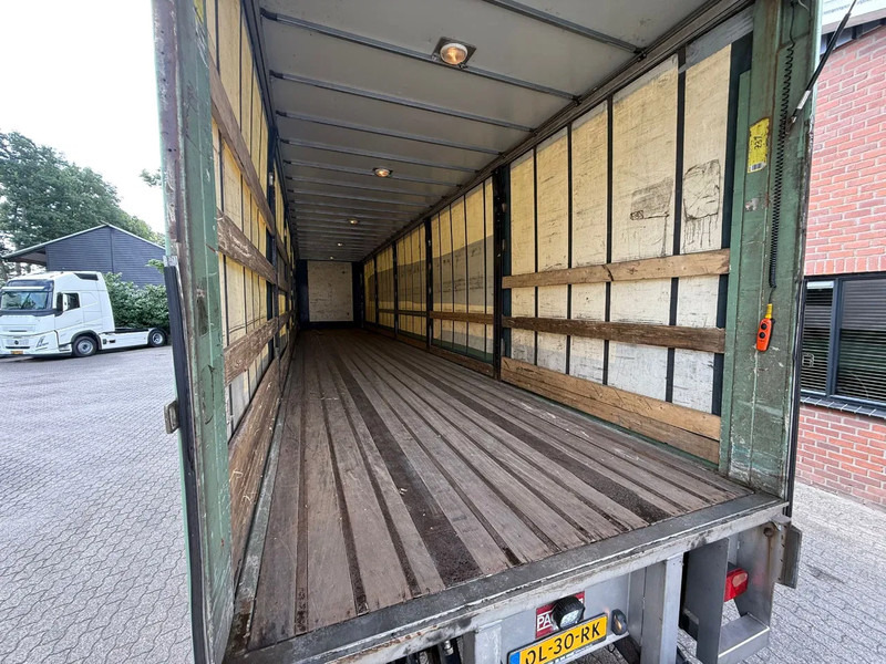 Pressukapellipuoliperävaunu Pacton 3AS Stuuras/Lenkachse 2.500 Laadklep/LBW Hardhouten vloer: kuva Pressukapellipuoliperävaunu Pacton 3AS Stuuras/Lenkachse 2.500 Laadklep/LBW Hardhouten vloer