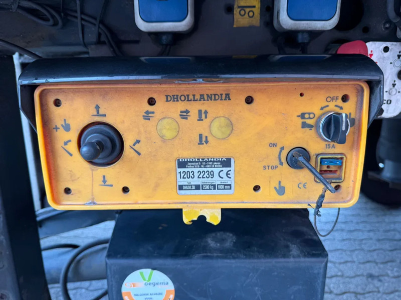 Pressukapellipuoliperävaunu Pacton 3AS Stuuras/Lenkachse 2.500 Laadklep/LBW Hardhouten vloer: kuva Pressukapellipuoliperävaunu Pacton 3AS Stuuras/Lenkachse 2.500 Laadklep/LBW Hardhouten vloer