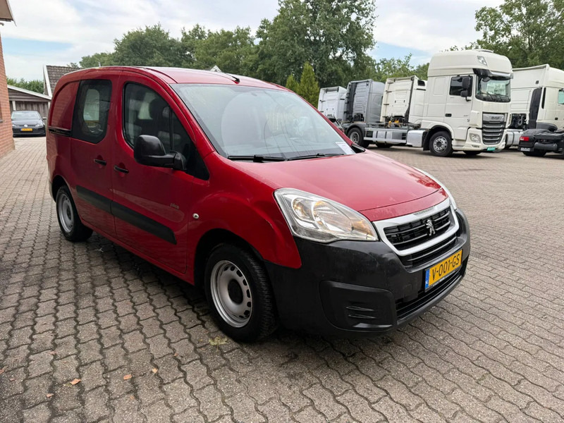 Peugeot Partner 1.6 BlueHDi Airco Schuifdeur 73KW - Pieni pakettiauto: kuva Peugeot Partner 1.6 BlueHDi Airco Schuifdeur 73KW - Pieni pakettiauto Peugeot Partner 1.6 BlueHDi Airco Schuifdeur 73KW - Pieni pakettiauto: kuva Peugeot Partner 1.6 BlueHDi Airco Schuifdeur 73KW - Pieni pakettiauto