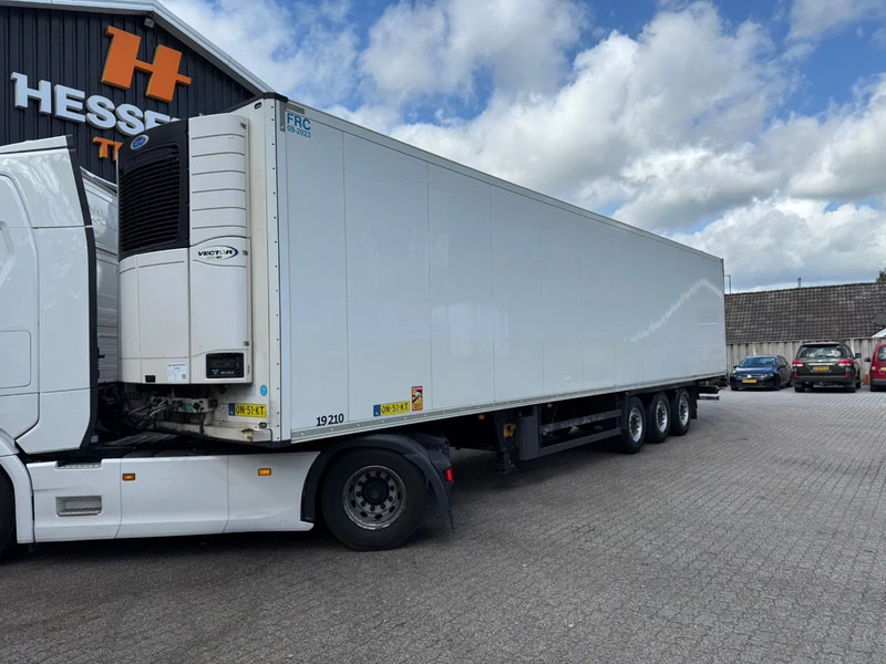 Schmitz Cargobull SKO 24 5x Meatrails Rohrbahnen Fleisch Hooks Carrier Vector 1950MT - Isoterminen puoliperävaunu: kuva Schmitz Cargobull SKO 24 5x Meatrails Rohrbahnen Fleisch Hooks Carrier Vector 1950MT - Isoterminen puoliperävaunu Schmitz Cargobull SKO 24 5x Meatrails Rohrbahnen Fleisch Hooks Carrier Vector 1950MT - Isoterminen puoliperävaunu: kuva Schmitz Cargobull SKO 24 5x Meatrails Rohrbahnen Fleisch Hooks Carrier Vector 1950MT - Isoterminen puoliperävaunu