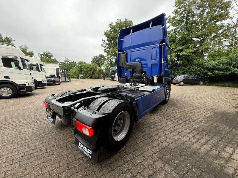 DAF CF 400 Space Cab side ACC 4x2 615.010KM! NL Truck - Vetopöytäauto: kuva DAF CF 400 Space Cab side ACC 4x2 615.010KM! NL Truck - Vetopöytäauto DAF CF 400 Space Cab side ACC 4x2 615.010KM! NL Truck - Vetopöytäauto: kuva DAF CF 400 Space Cab side ACC 4x2 615.010KM! NL Truck - Vetopöytäauto