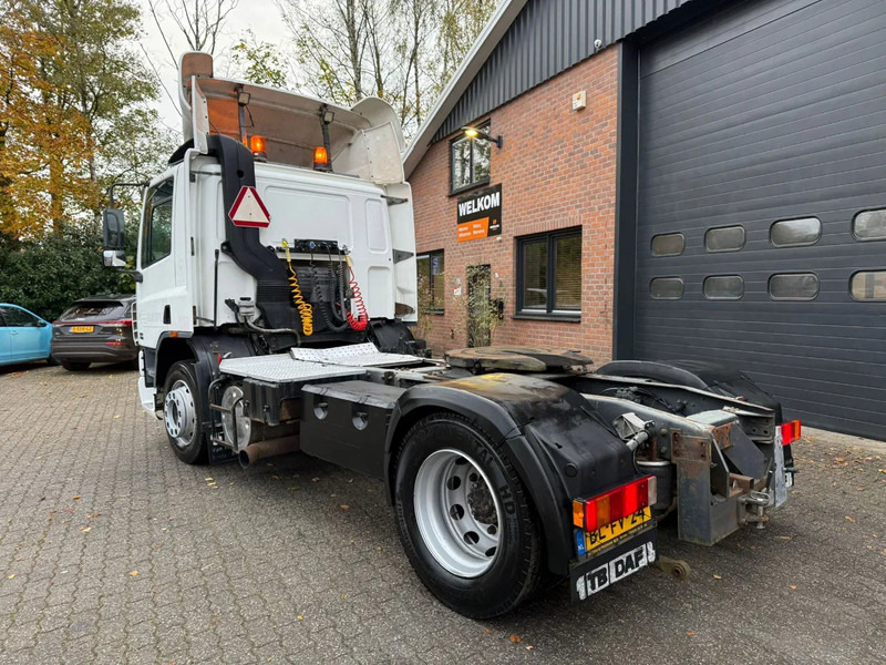 DAF CF 75.250 Handgeschakeld/Manual EURO 3 - Vetopöytäauto: kuva DAF CF 75.250 Handgeschakeld/Manual EURO 3 - Vetopöytäauto DAF CF 75.250 Handgeschakeld/Manual EURO 3 - Vetopöytäauto: kuva DAF CF 75.250 Handgeschakeld/Manual EURO 3 - Vetopöytäauto