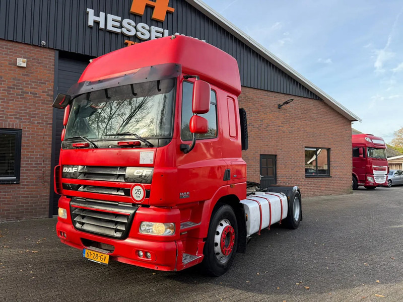 DAF CF 85.410 MMBS! Lanbouwkenteken, handgeschakeld, pto voorbereiding - Vetopöytäauto: kuva DAF CF 85.410 MMBS! Lanbouwkenteken, handgeschakeld, pto voorbereiding - Vetopöytäauto DAF CF 85.410 MMBS! Lanbouwkenteken, handgeschakeld, pto voorbereiding - Vetopöytäauto: kuva DAF CF 85.410 MMBS! Lanbouwkenteken, handgeschakeld, pto voorbereiding - Vetopöytäauto