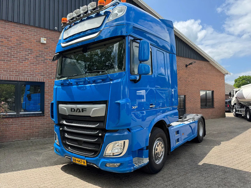 Vetopöytäauto DAF XF 480 SSC Super Space Retarder Hydraulic: kuva Vetopöytäauto DAF XF 480 SSC Super Space Retarder Hydraulic