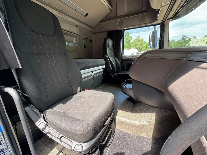 Vetopöytäauto DAF XF 480 SSC Super Space Retarder Hydraulic: kuva Vetopöytäauto DAF XF 480 SSC Super Space Retarder Hydraulic