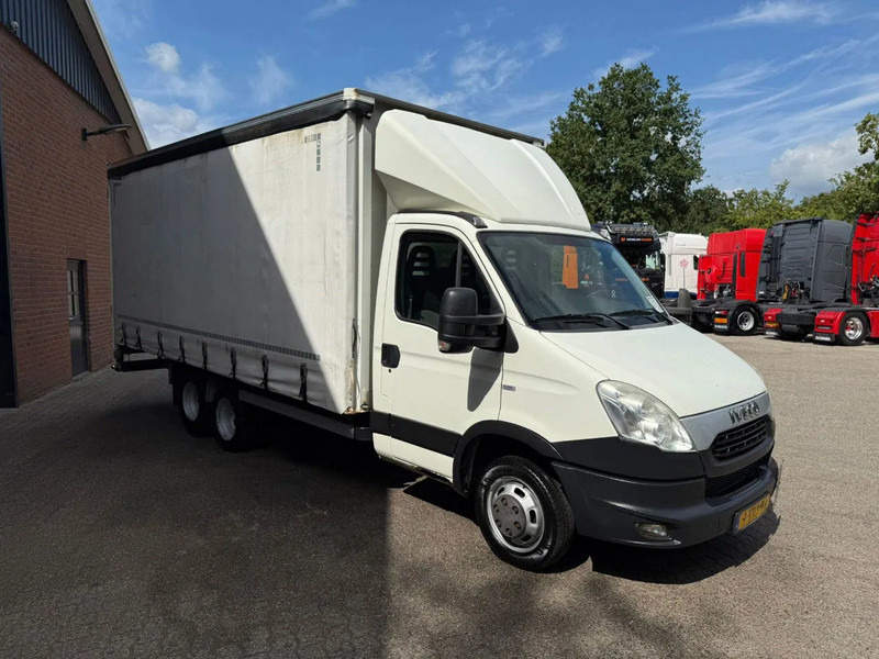 Iveco Daily 40C17 BE Combinatie Veldhuizen schuifzeil opbouw - Vetopöytäauto: kuva Iveco Daily 40C17 BE Combinatie Veldhuizen schuifzeil opbouw - Vetopöytäauto Iveco Daily 40C17 BE Combinatie Veldhuizen schuifzeil opbouw - Vetopöytäauto: kuva Iveco Daily 40C17 BE Combinatie Veldhuizen schuifzeil opbouw - Vetopöytäauto