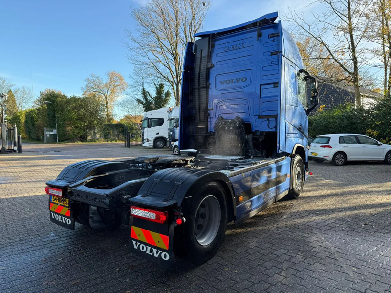 Volvo FH 460 Globetrotter XL 2x tank Standairco 405.369KM! NL Truck - APK 09-2026 - Vetopöytäauto: kuva Volvo FH 460 Globetrotter XL 2x tank Standairco 405.369KM! NL Truck - APK 09-2026 - Vetopöytäauto Volvo FH 460 Globetrotter XL 2x tank Standairco 405.369KM! NL Truck - APK 09-2026 - Vetopöytäauto: kuva Volvo FH 460 Globetrotter XL 2x tank Standairco 405.369KM! NL Truck - APK 09-2026 - Vetopöytäauto