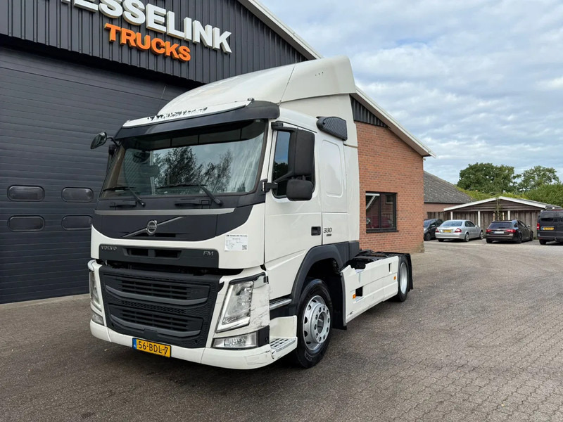 Volvo FM 330 Slaapcabine Side skirts NL Truck APK/TUV 05-2026 - Vetopöytäauto: kuva Volvo FM 330 Slaapcabine Side skirts NL Truck APK/TUV 05-2026 - Vetopöytäauto Volvo FM 330 Slaapcabine Side skirts NL Truck APK/TUV 05-2026 - Vetopöytäauto: kuva Volvo FM 330 Slaapcabine Side skirts NL Truck APK/TUV 05-2026 - Vetopöytäauto