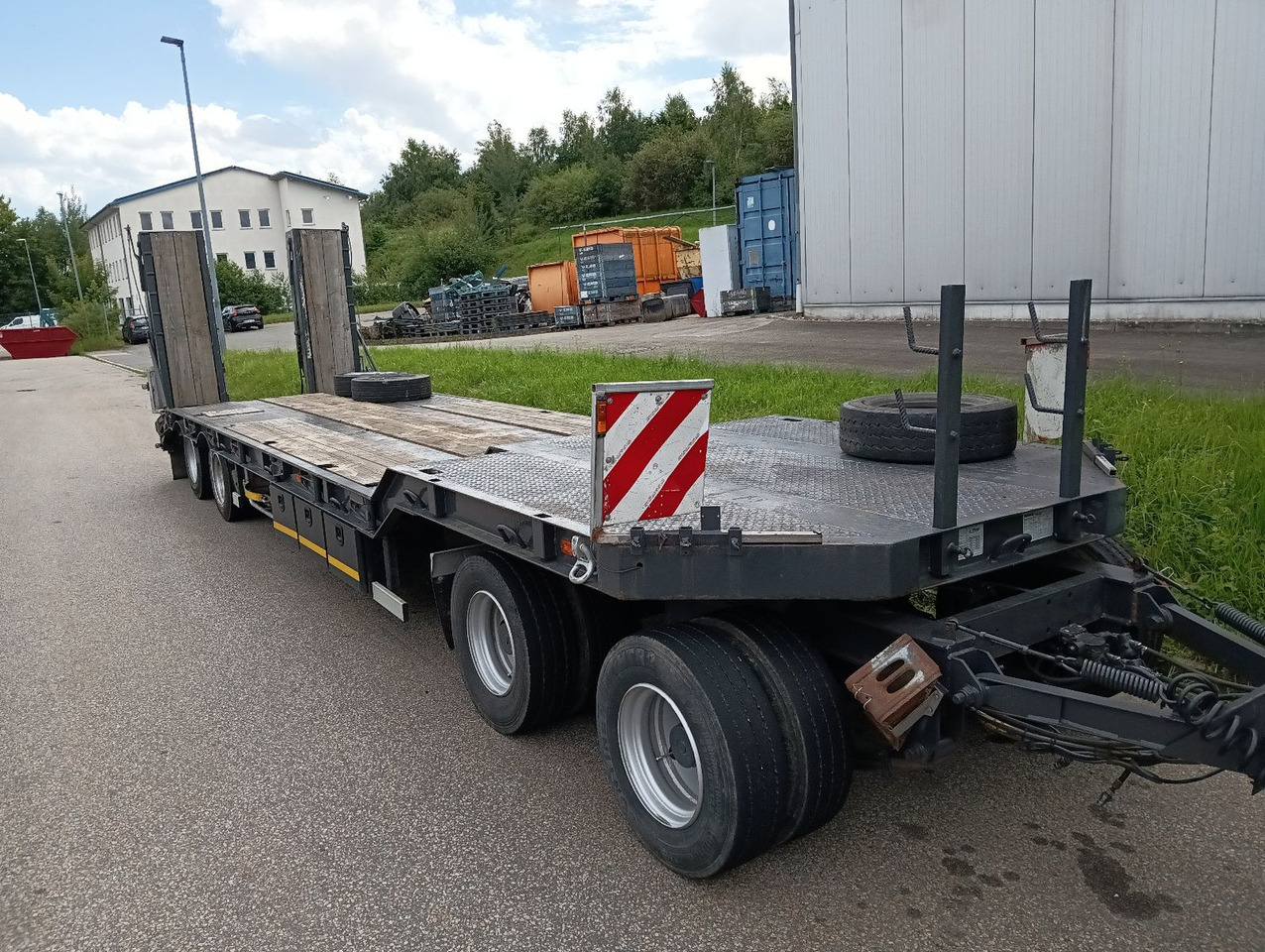 Fliegl 4-Achs Tieflader hydr.Rampe Blatt TopZustand TÜV - Apuvaunu perävaunu: kuva Fliegl 4-Achs Tieflader hydr.Rampe Blatt TopZustand TÜV - Apuvaunu perävaunu Fliegl 4-Achs Tieflader hydr.Rampe Blatt TopZustand TÜV - Apuvaunu perävaunu: kuva Fliegl 4-Achs Tieflader hydr.Rampe Blatt TopZustand TÜV - Apuvaunu perävaunu