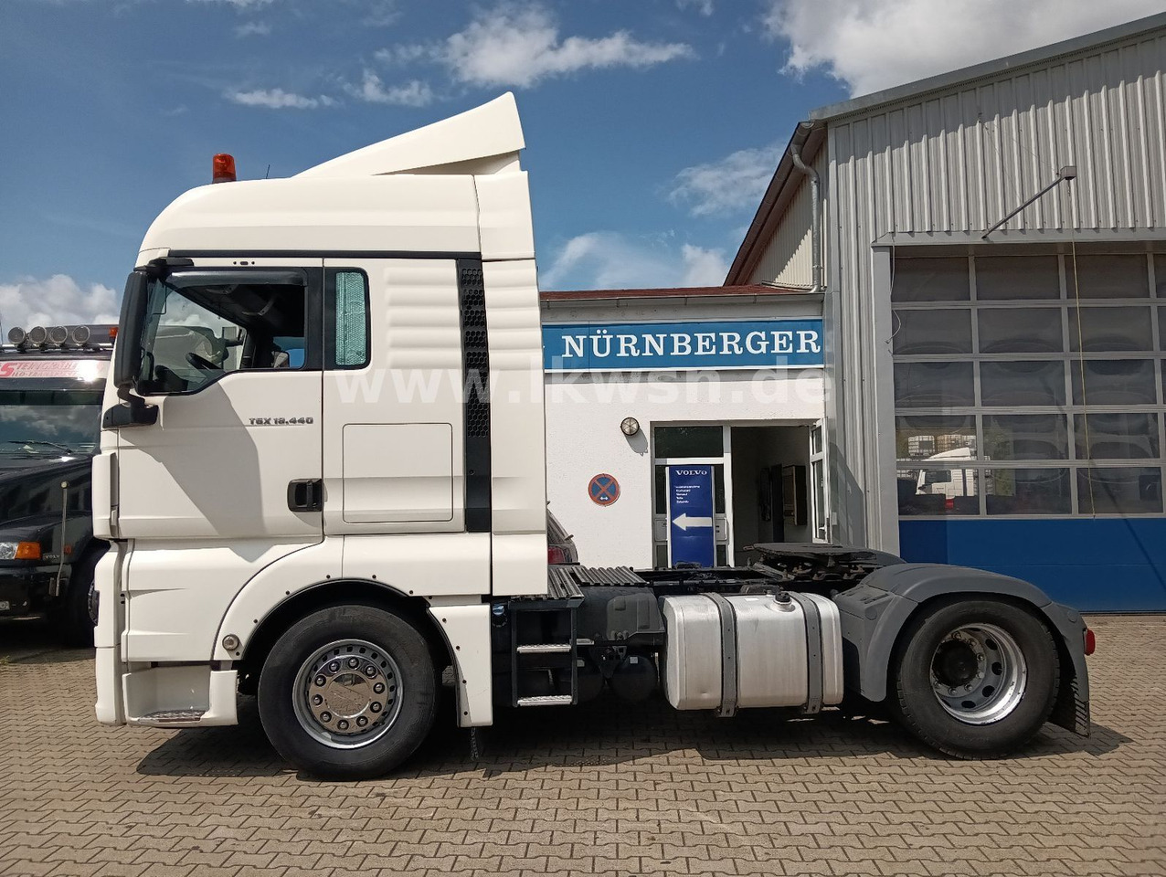 MAN TGX 18:440 FLT XLX 2xTank Klima Spoiler Kühlbox MAN TGX 18:440 FLT XLX 2xTank Klima Spoiler Kühlbox - Vetopöytäauto: kuva MAN TGX 18:440 FLT XLX 2xTank Klima Spoiler Kühlbox MAN TGX 18:440 FLT XLX 2xTank Klima Spoiler Kühlbox - Vetopöytäauto MAN TGX 18:440 FLT XLX 2xTank Klima Spoiler Kühlbox MAN TGX 18:440 FLT XLX 2xTank Klima Spoiler Kühlbox - Vetopöytäauto: kuva MAN TGX 18:440 FLT XLX 2xTank Klima Spoiler Kühlbox MAN TGX 18:440 FLT XLX 2xTank Klima Spoiler Kühlbox - Vetopöytäauto
