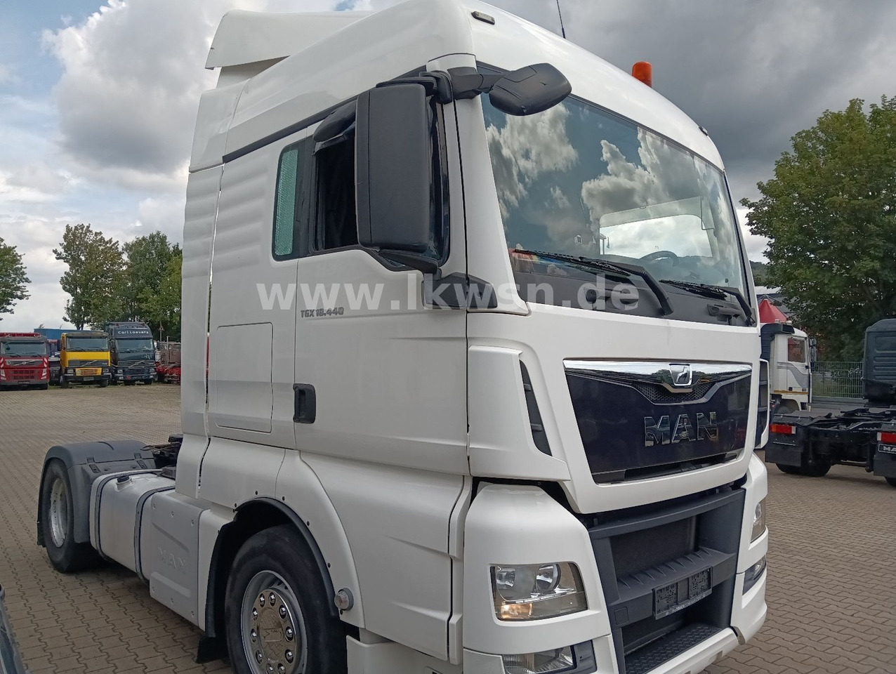 MAN TGX 18:440 FLT XLX 2xTank Klima Spoiler Kühlbox MAN TGX 18:440 FLT XLX 2xTank Klima Spoiler Kühlbox - Vetopöytäauto: kuva MAN TGX 18:440 FLT XLX 2xTank Klima Spoiler Kühlbox MAN TGX 18:440 FLT XLX 2xTank Klima Spoiler Kühlbox - Vetopöytäauto MAN TGX 18:440 FLT XLX 2xTank Klima Spoiler Kühlbox MAN TGX 18:440 FLT XLX 2xTank Klima Spoiler Kühlbox - Vetopöytäauto: kuva MAN TGX 18:440 FLT XLX 2xTank Klima Spoiler Kühlbox MAN TGX 18:440 FLT XLX 2xTank Klima Spoiler Kühlbox - Vetopöytäauto