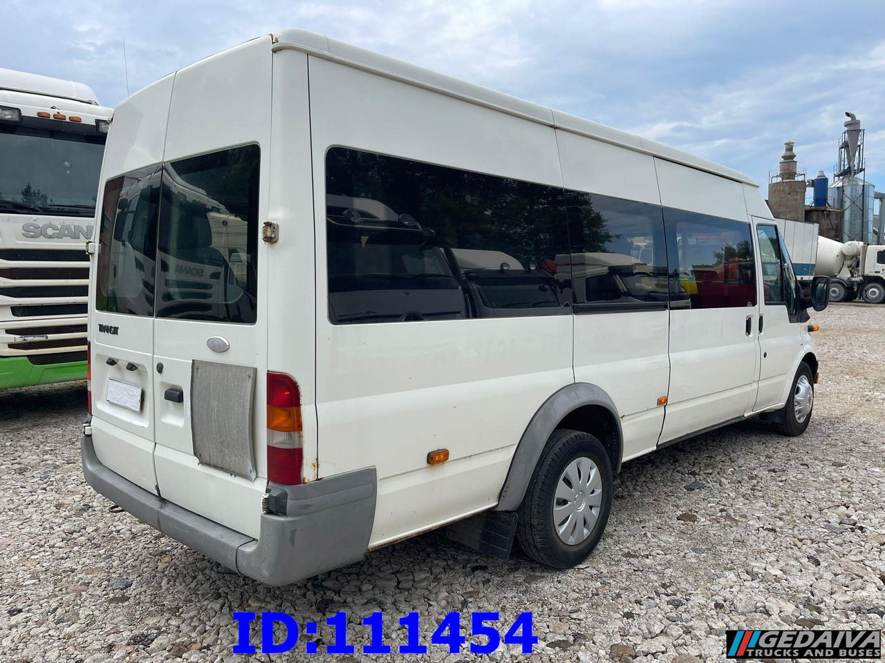 FORD Transit Manual 17-seater - Turistibussi: kuva FORD Transit Manual 17-seater - Turistibussi FORD Transit Manual 17-seater - Turistibussi: kuva FORD Transit Manual 17-seater - Turistibussi