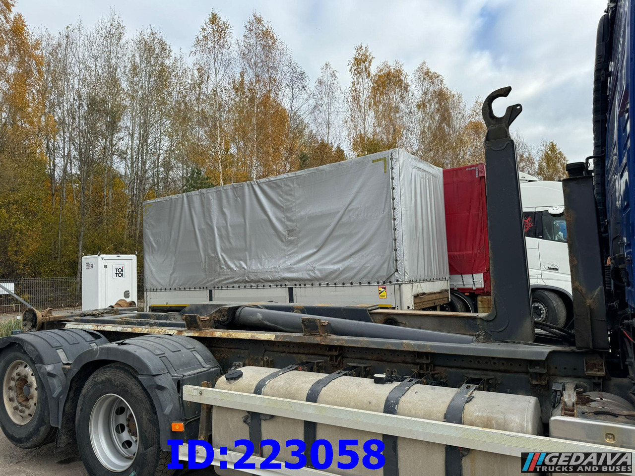 HIAB Multilift XR21S53 - Koukkulaite/ Keinukippilaite: kuva HIAB Multilift XR21S53 - Koukkulaite/ Keinukippilaite HIAB Multilift XR21S53 - Koukkulaite/ Keinukippilaite: kuva HIAB Multilift XR21S53 - Koukkulaite/ Keinukippilaite
