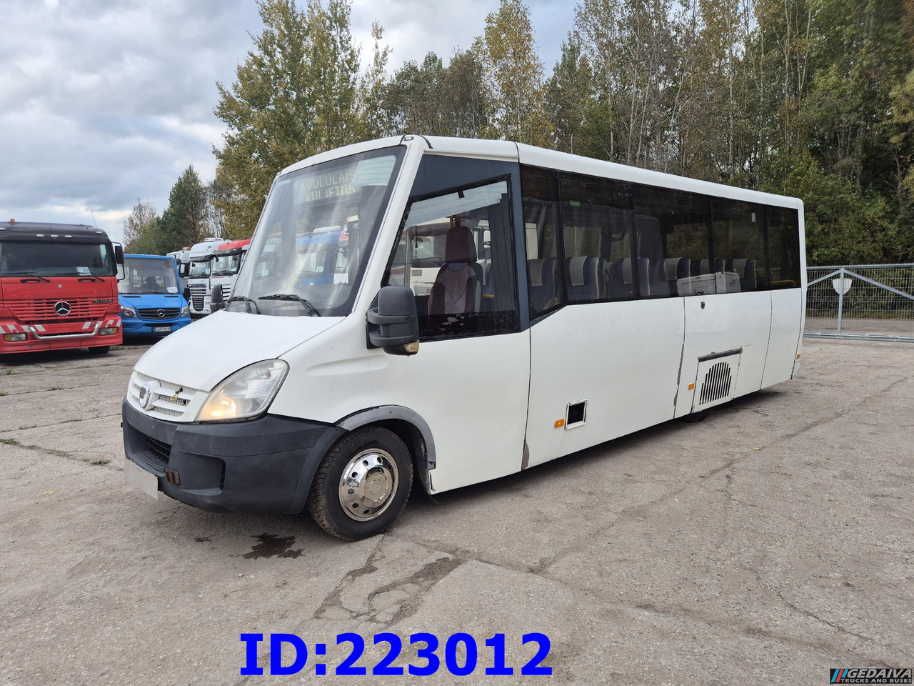 IVECO Daily 50C18 - 23-seater - Turistibussi: kuva IVECO Daily 50C18 - 23-seater - Turistibussi IVECO Daily 50C18 - 23-seater - Turistibussi: kuva IVECO Daily 50C18 - 23-seater - Turistibussi