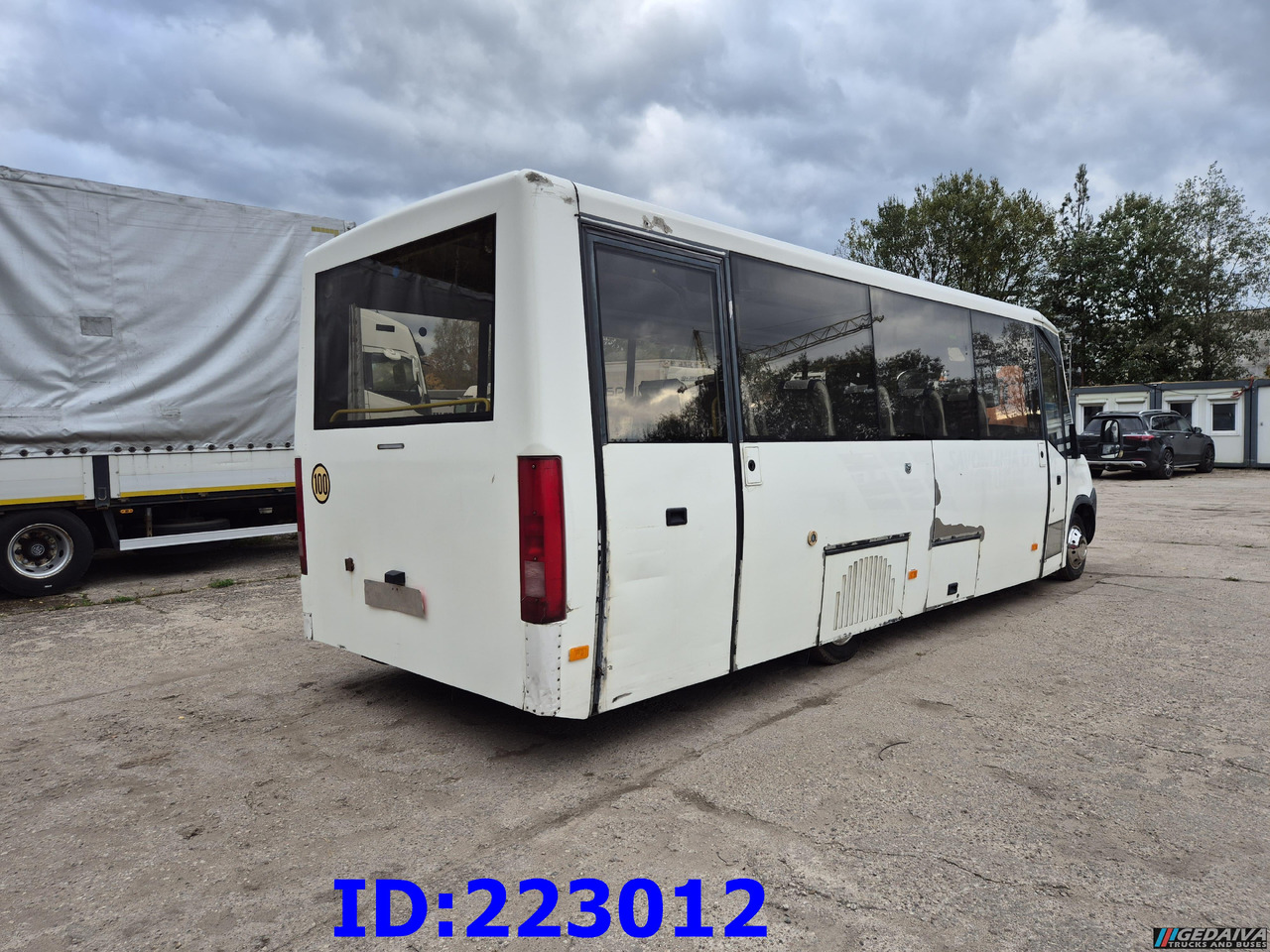 IVECO Daily 50C18 - 23-seater - Turistibussi: kuva IVECO Daily 50C18 - 23-seater - Turistibussi IVECO Daily 50C18 - 23-seater - Turistibussi: kuva IVECO Daily 50C18 - 23-seater - Turistibussi
