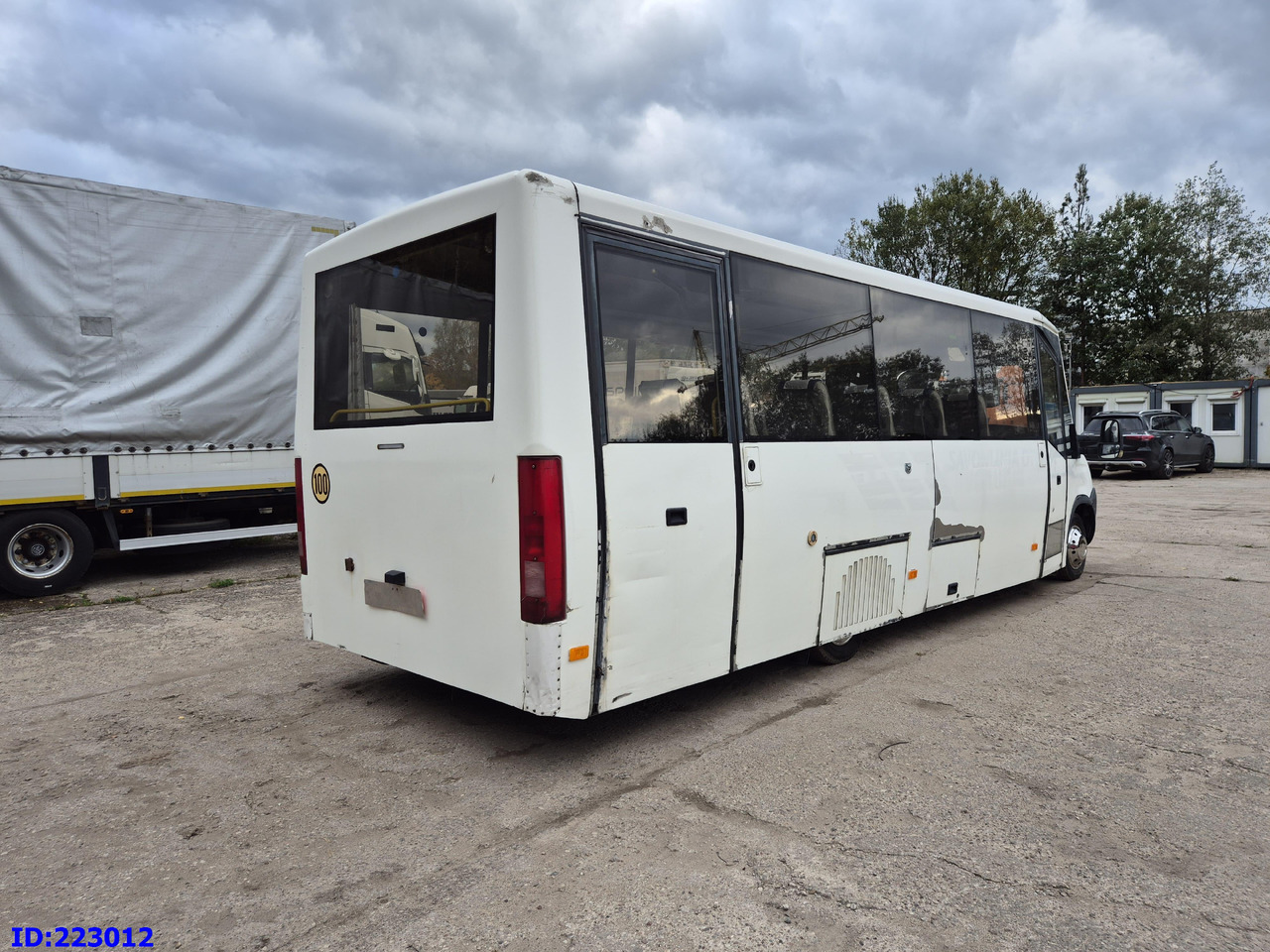 IVECO Daily 50C18 - 23-seater - Turistibussi: kuva IVECO Daily 50C18 - 23-seater - Turistibussi IVECO Daily 50C18 - 23-seater - Turistibussi: kuva IVECO Daily 50C18 - 23-seater - Turistibussi