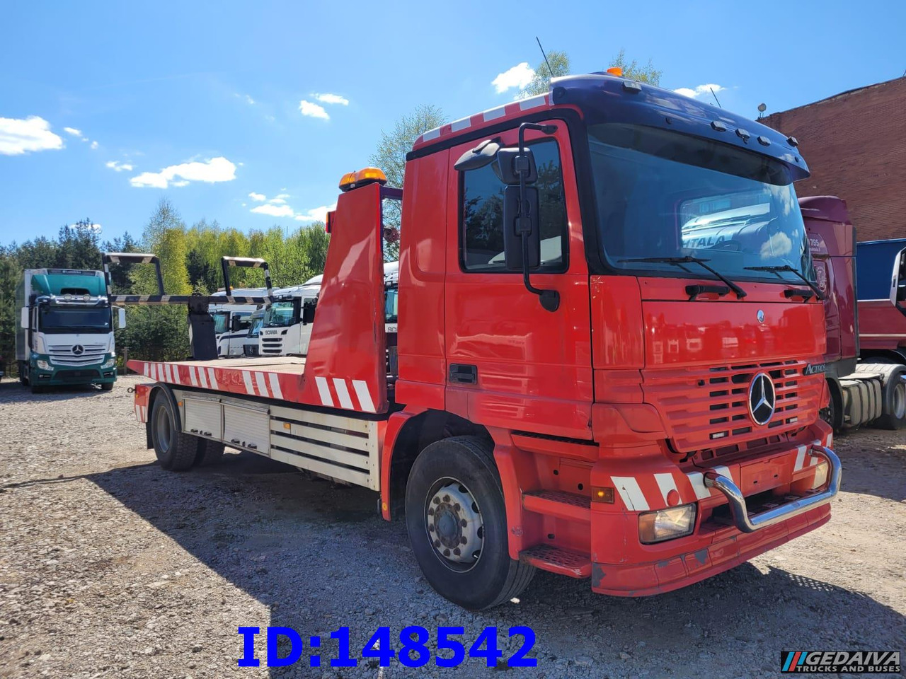 MERCEDES-BENZ Actros 1831 4x2 - Hinausauto: kuva MERCEDES-BENZ Actros 1831 4x2 - Hinausauto MERCEDES-BENZ Actros 1831 4x2 - Hinausauto: kuva MERCEDES-BENZ Actros 1831 4x2 - Hinausauto