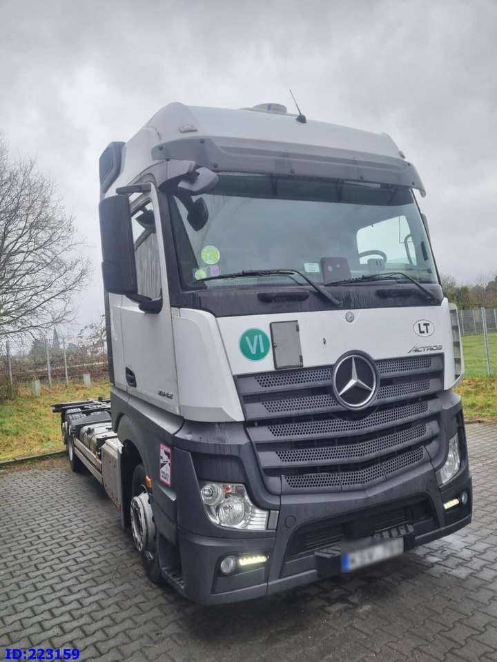 MERCEDES-BENZ Actros 2542 BDF 6x2 Euro6 - Kuorma-auto alusta: kuva MERCEDES-BENZ Actros 2542 BDF 6x2 Euro6 - Kuorma-auto alusta MERCEDES-BENZ Actros 2542 BDF 6x2 Euro6 - Kuorma-auto alusta: kuva MERCEDES-BENZ Actros 2542 BDF 6x2 Euro6 - Kuorma-auto alusta