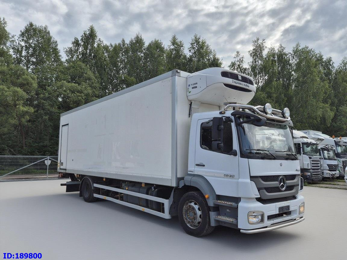 MERCEDES-BENZ Axor 1829 Euro5 Manual + Tail lift - Refrigeraattori kuorma-auto: kuva MERCEDES-BENZ Axor 1829 Euro5 Manual + Tail lift - Refrigeraattori kuorma-auto MERCEDES-BENZ Axor 1829 Euro5 Manual + Tail lift - Refrigeraattori kuorma-auto: kuva MERCEDES-BENZ Axor 1829 Euro5 Manual + Tail lift - Refrigeraattori kuorma-auto