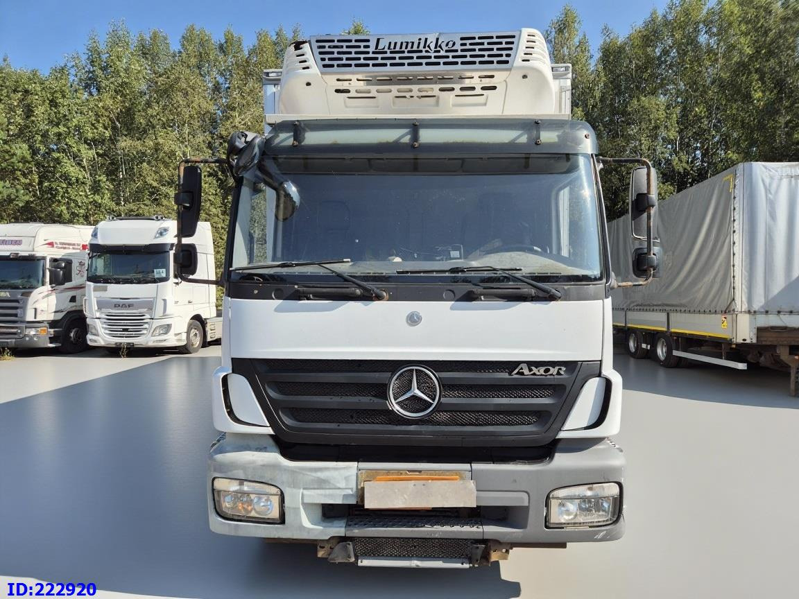 MERCEDES-BENZ Axor 1829 Manual + Tail lift - Refrigeraattori kuorma-auto: kuva MERCEDES-BENZ Axor 1829 Manual + Tail lift - Refrigeraattori kuorma-auto MERCEDES-BENZ Axor 1829 Manual + Tail lift - Refrigeraattori kuorma-auto: kuva MERCEDES-BENZ Axor 1829 Manual + Tail lift - Refrigeraattori kuorma-auto
