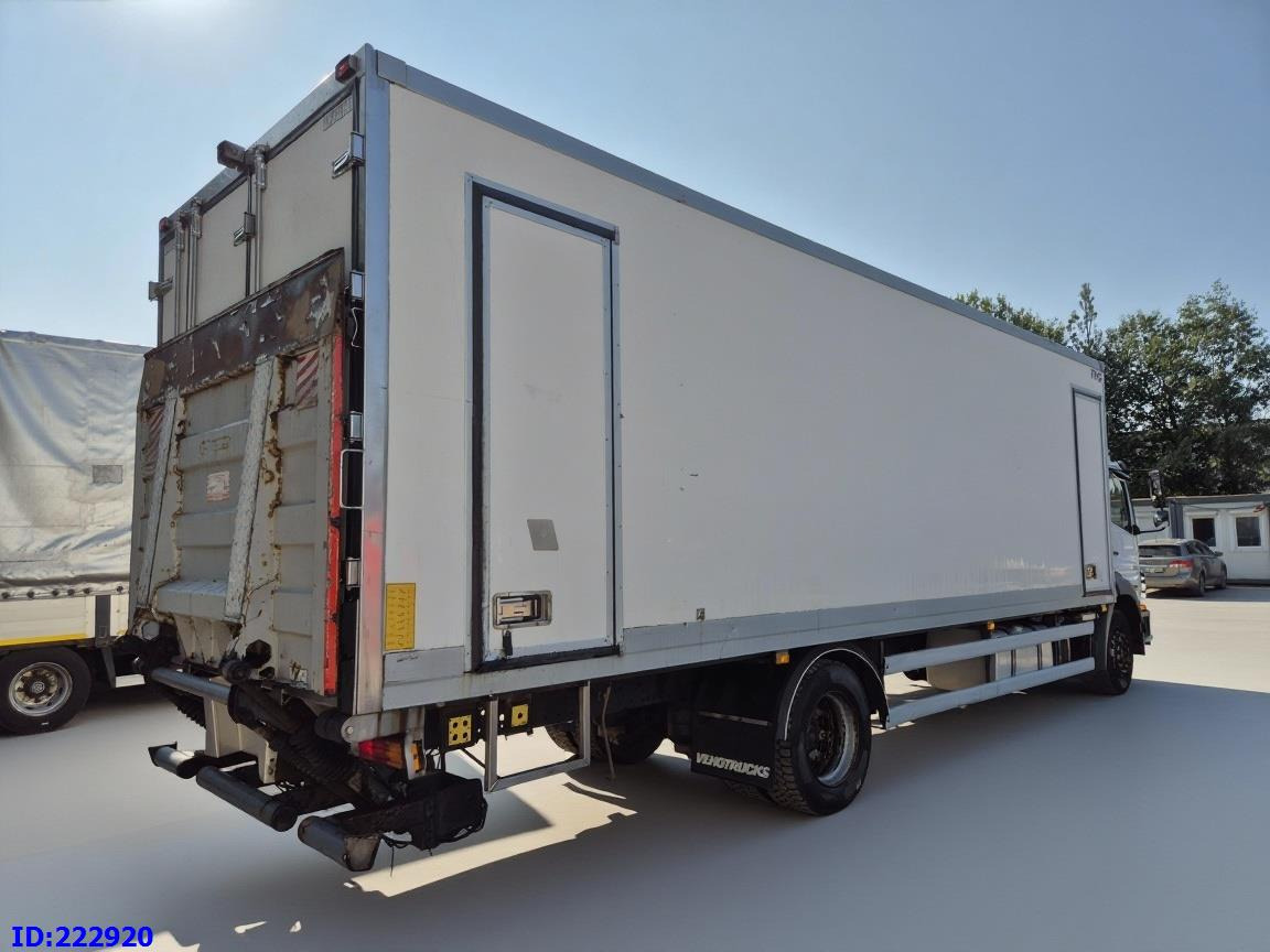 MERCEDES-BENZ Axor 1829 Manual + Tail lift - Refrigeraattori kuorma-auto: kuva MERCEDES-BENZ Axor 1829 Manual + Tail lift - Refrigeraattori kuorma-auto MERCEDES-BENZ Axor 1829 Manual + Tail lift - Refrigeraattori kuorma-auto: kuva MERCEDES-BENZ Axor 1829 Manual + Tail lift - Refrigeraattori kuorma-auto