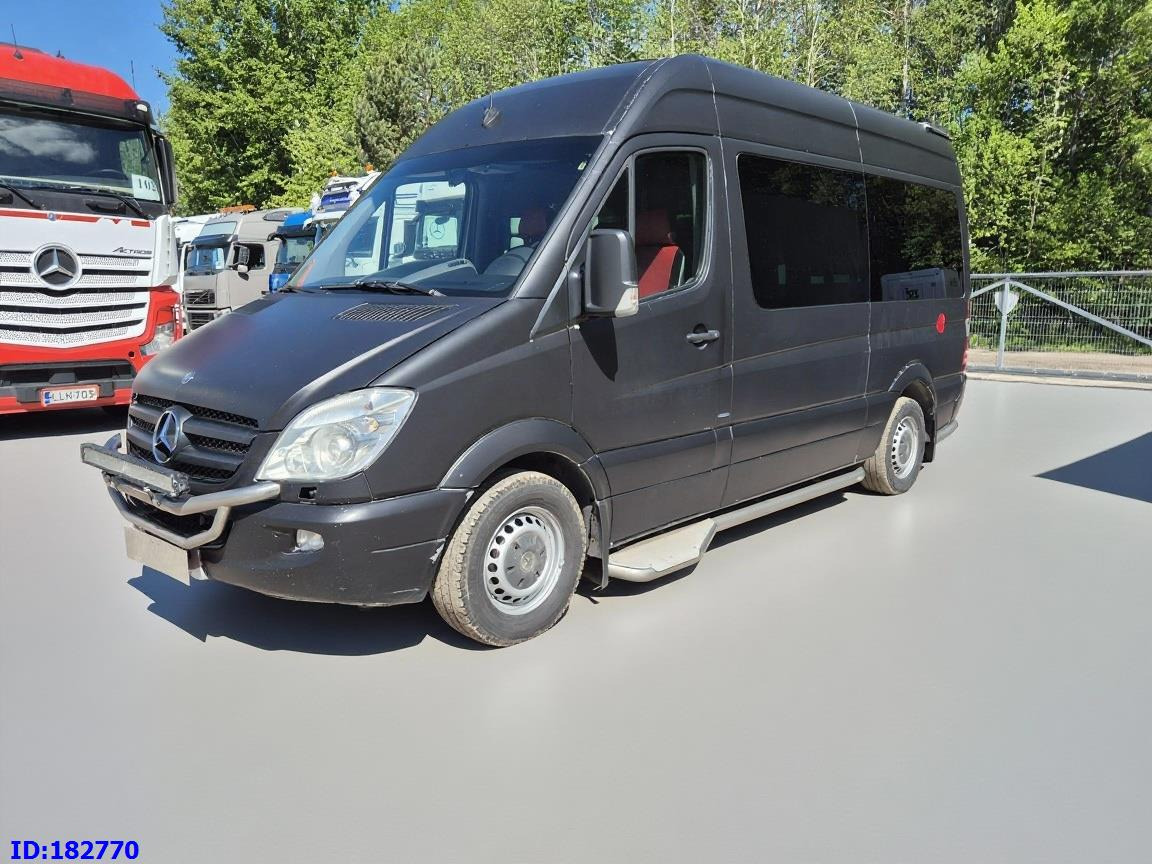 MERCEDES-BENZ Sprinter 319 VIP Euro5 - Minibussi, Pikkubussi: kuva MERCEDES-BENZ Sprinter 319 VIP Euro5 - Minibussi, Pikkubussi MERCEDES-BENZ Sprinter 319 VIP Euro5 - Minibussi, Pikkubussi: kuva MERCEDES-BENZ Sprinter 319 VIP Euro5 - Minibussi, Pikkubussi